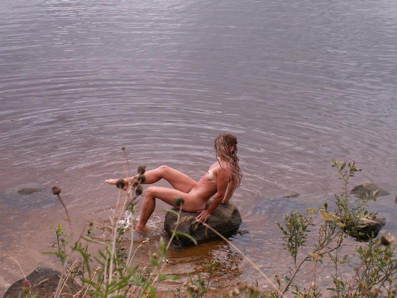 15P Guys can't stop gawking at this amazing nude teen