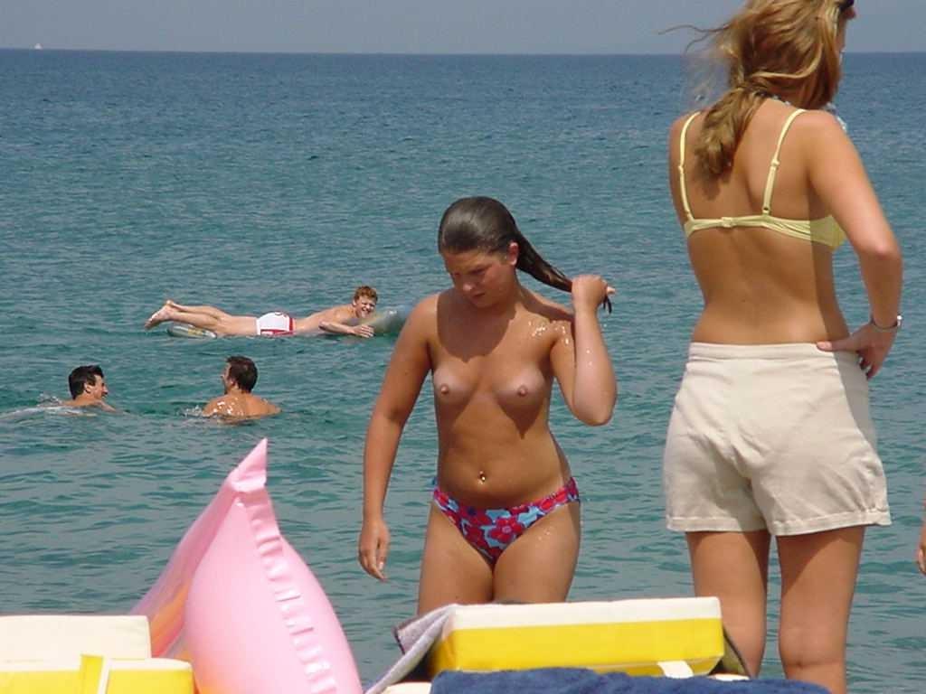 15P Everything this teen nudist does looks really hot