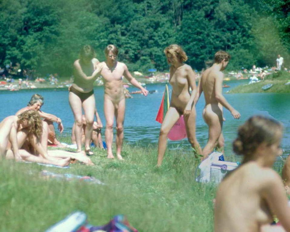 15P Everything this teen nudist does looks really hot