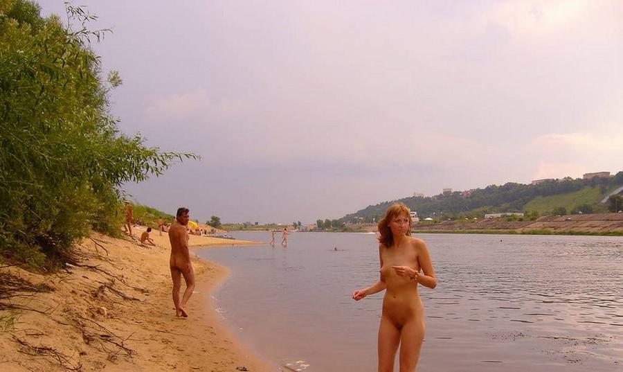 15P Watch this sexy amateur teen lay in the water naked