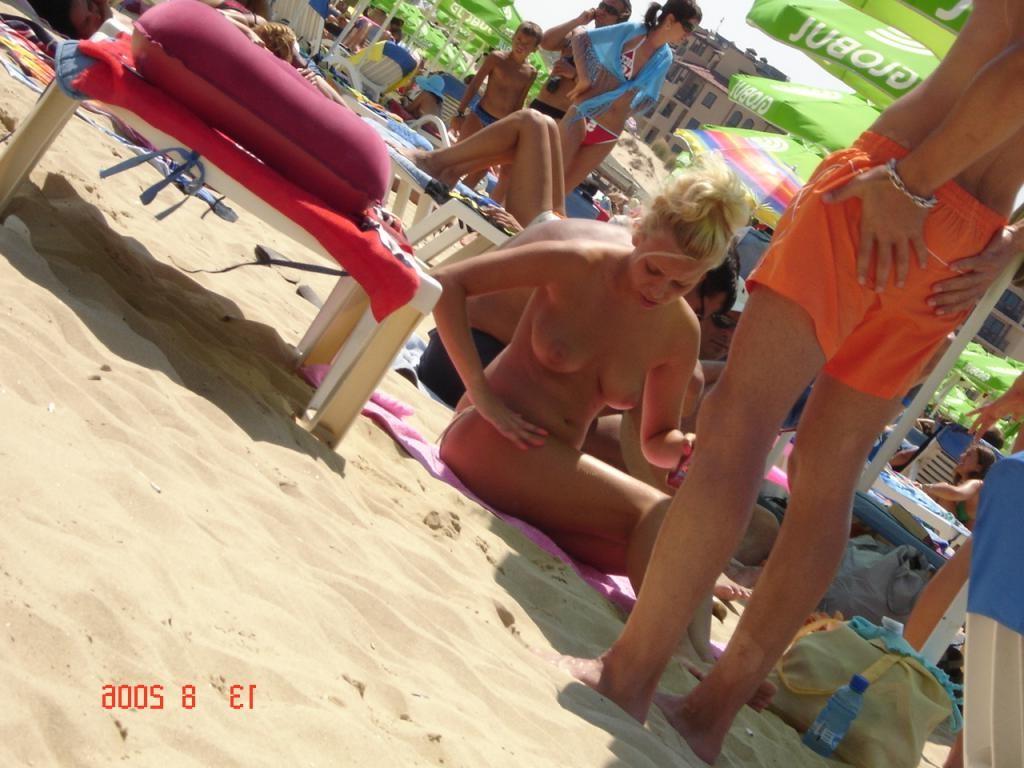 15P Everyone is excited when this nudist girl shows up