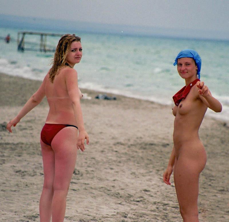 15P No chick at the nude beach is hotter than this one