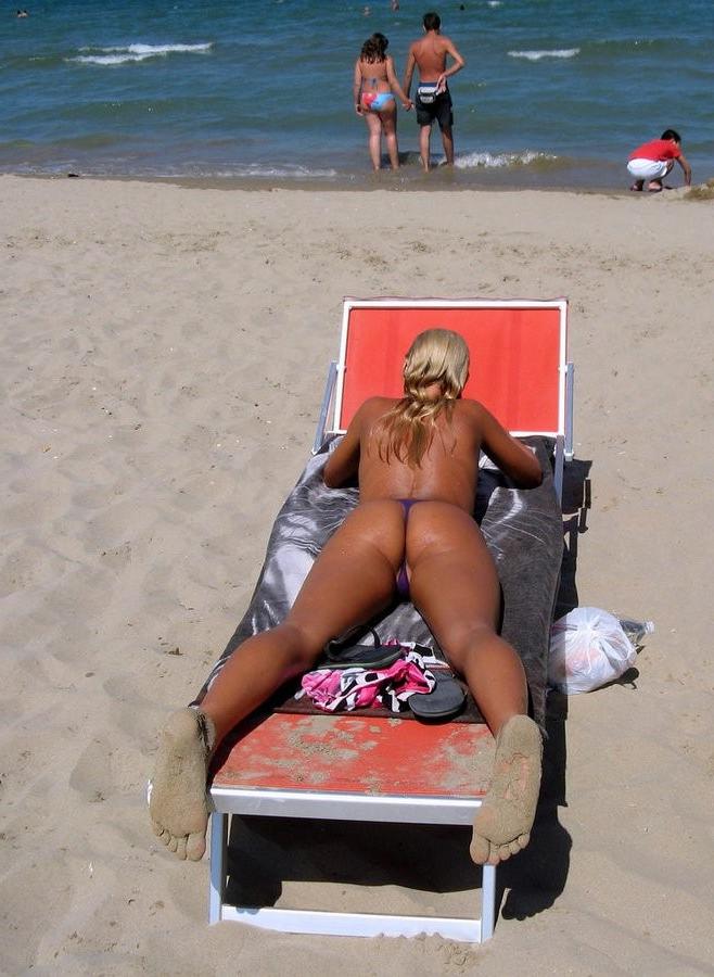 15P Slim young nudist smokes on a warm summer's day