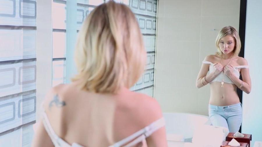 15P Small breasted blonde bombshell Dakota Skye banged in style