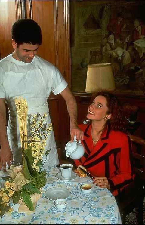 25P Redhead and two guys playing fill-the-holes