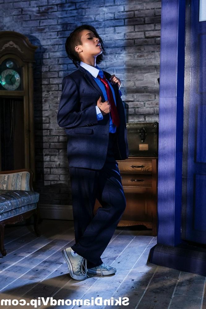 15P Skin Diamond Dr Who Porn Parody