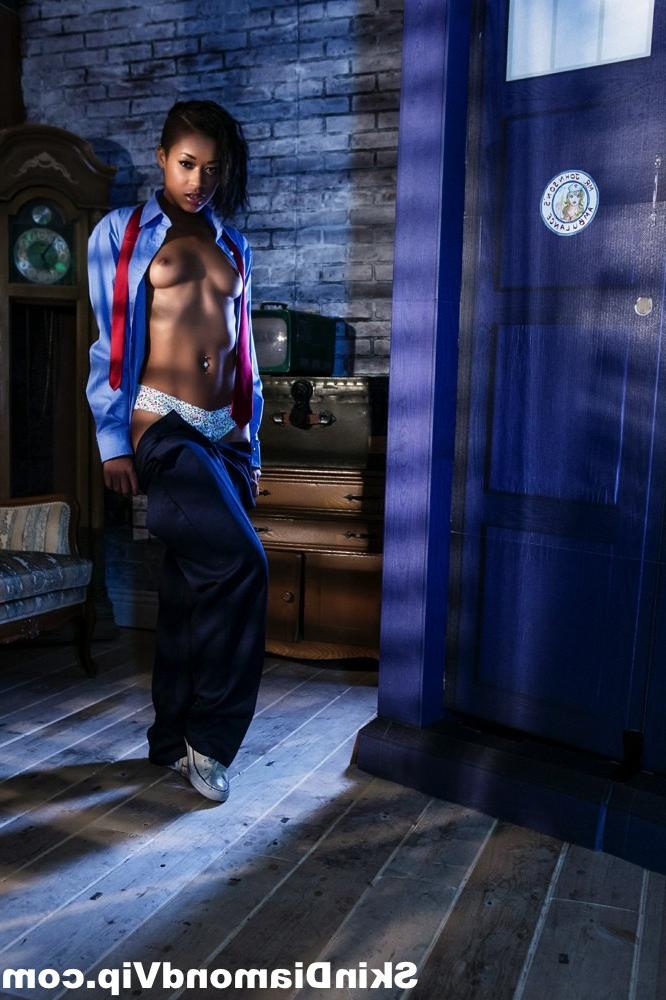 15P Skin Diamond Dr Who Porn Parody