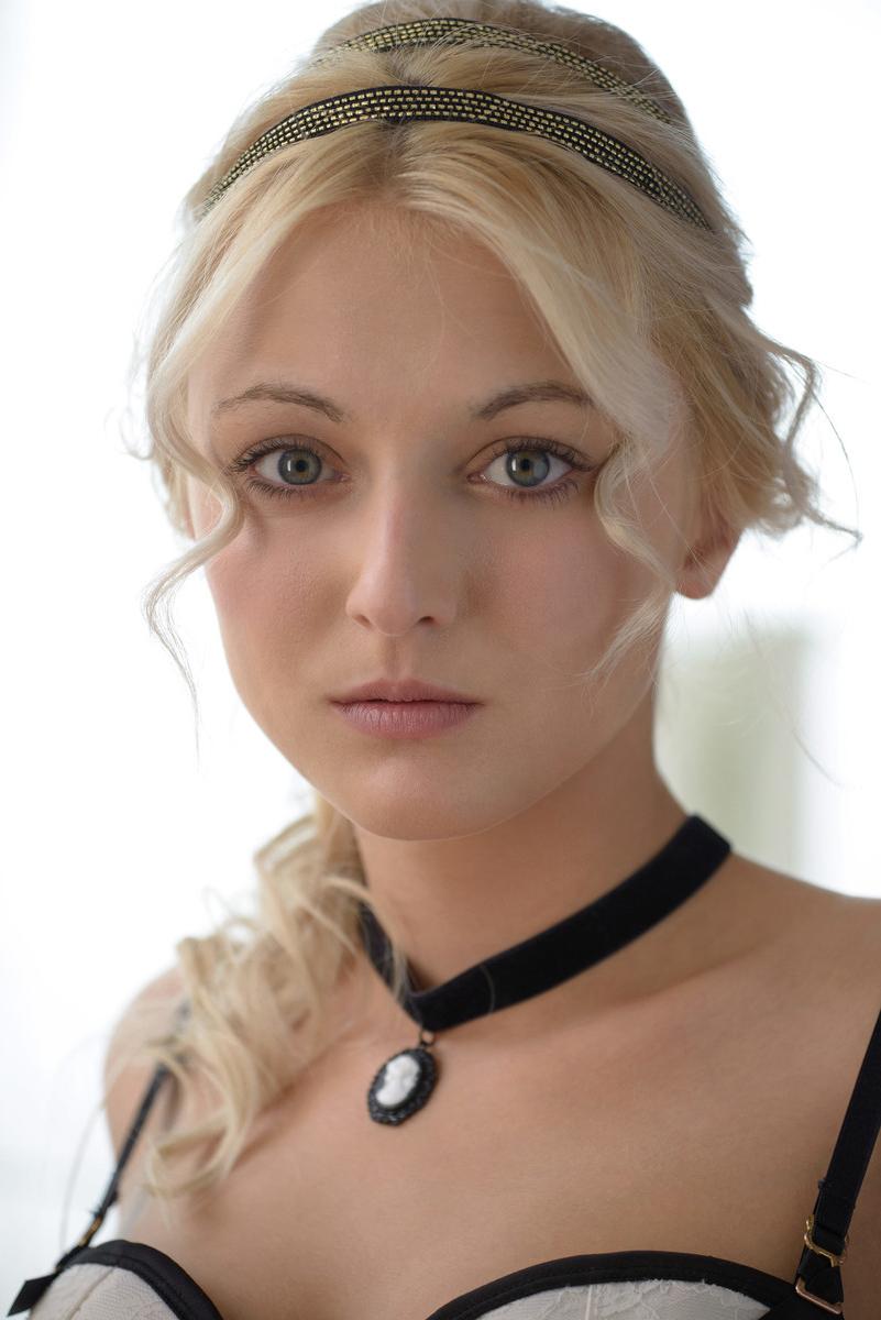 16P Sweet blonde beauty has passionate erotic sex