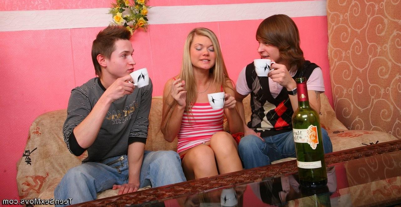 14P two boozed studs share an easygoing blond teenie with tails