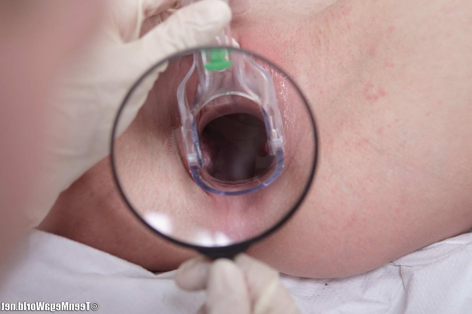 15P doc inspects a tiny pussy and stuffs cuties mouth with his meat