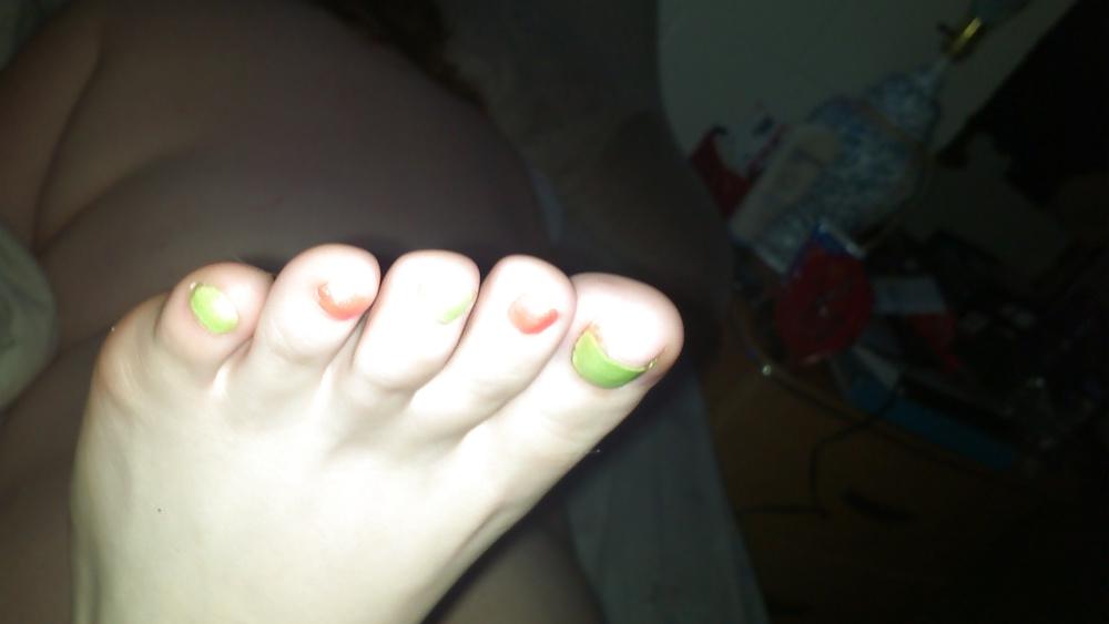 7P My girl friend's ass and feet