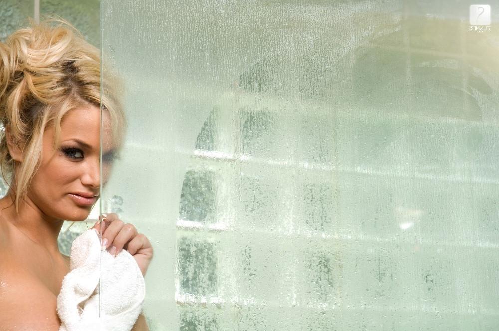 16P Blonde bombshell Shyla Stylez masturbates in the shower with glass toy