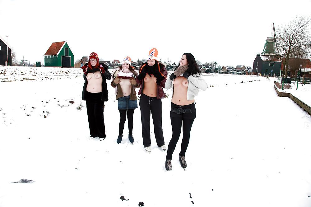25P Julia,Elisa,Britt & Gylve on the Dutch Ice.