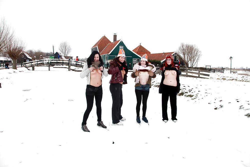 25P Julia,Elisa,Britt & Gylve on the Dutch Ice.