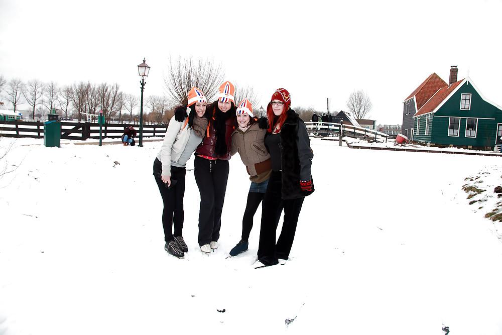 25P Julia,Elisa,Britt & Gylve on the Dutch Ice.
