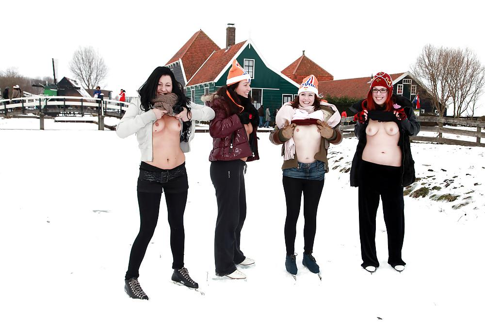 25P Julia,Elisa,Britt & Gylve on the Dutch Ice.