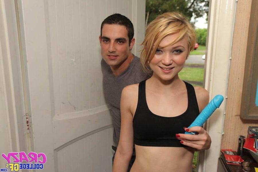 12P After some cock sucking and pussy licking the couple fucked like rabbits
