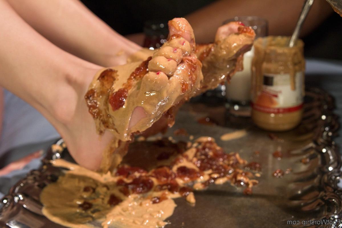24P Peanut Butter and Jelly Toe Sandwiches Lesbian Foot Sploshing 