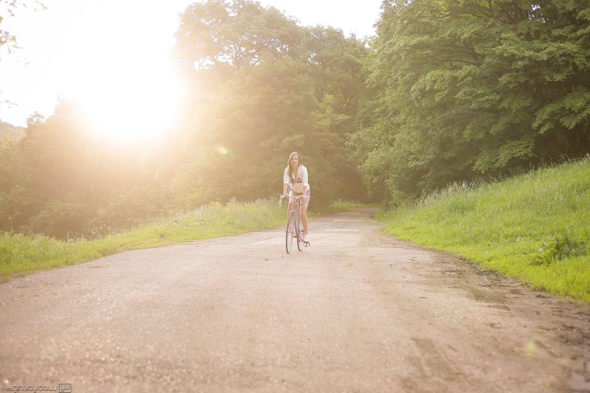 15P Petite Brunette Teen Jilling off After a Bike Ride