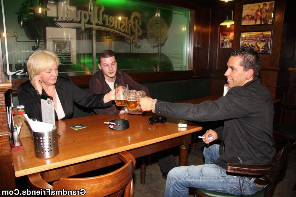 16P Busty Drunk Granny Whore Having A Two Big Hard Cocks To Fuck