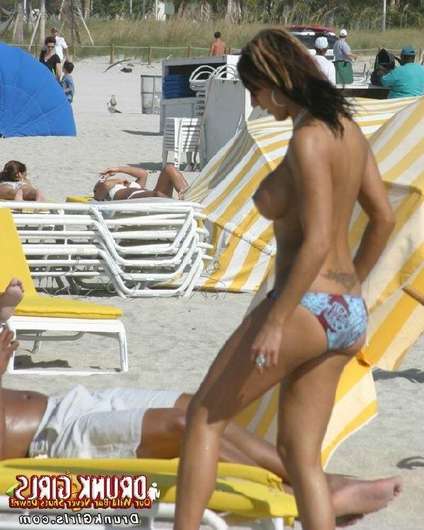 16P The beach looks that much nicer with these topless babes around