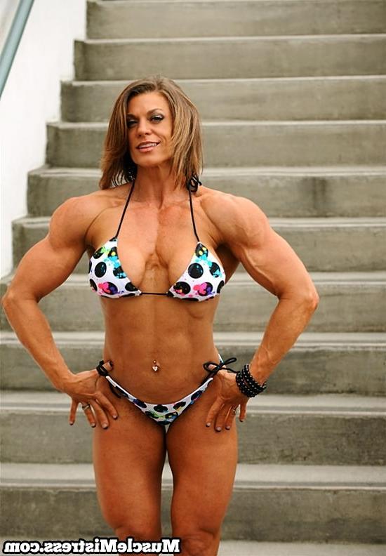 12P Fitness Mistress with big bodybuilder muscles
