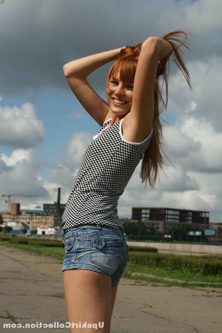 15P Short jeans shorts make ass of this doll even sexier