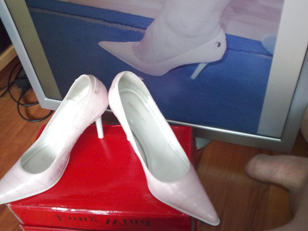 25P HOT Shoes of my friend ready to fuck and cum!!!