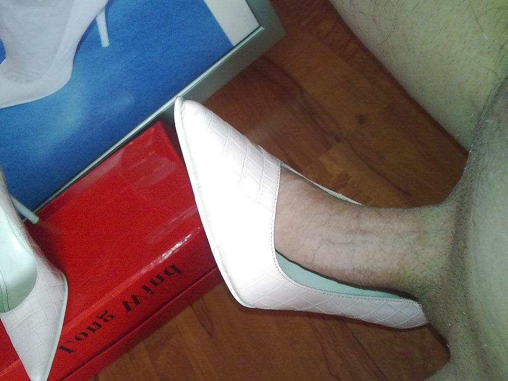 25P HOT Shoes of my friend ready to fuck and cum!!!