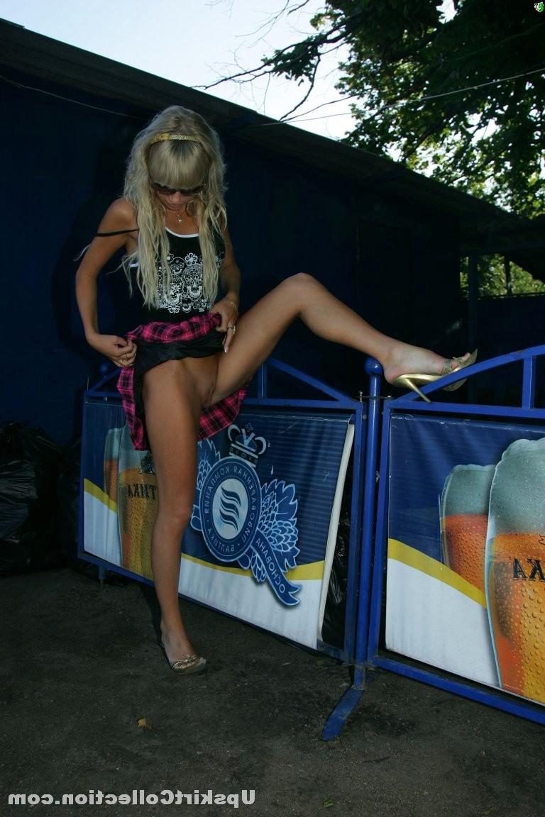15P Nude upskirt view from lusty doll sitting with spread legs
