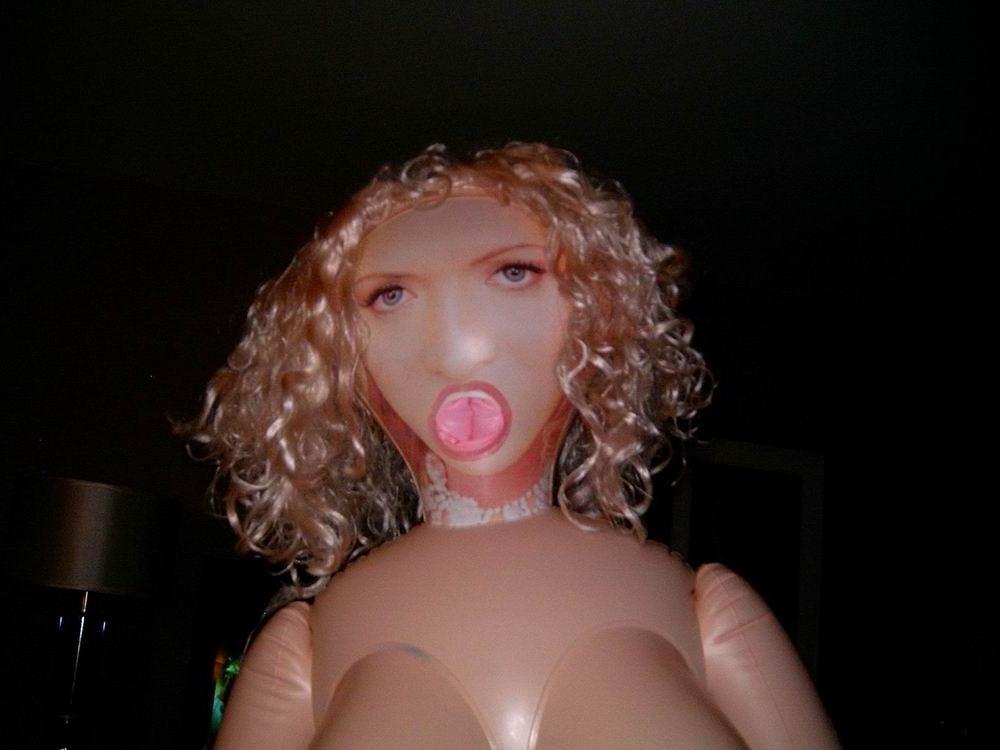 16P Lucky guy gets fucked inflantable doll