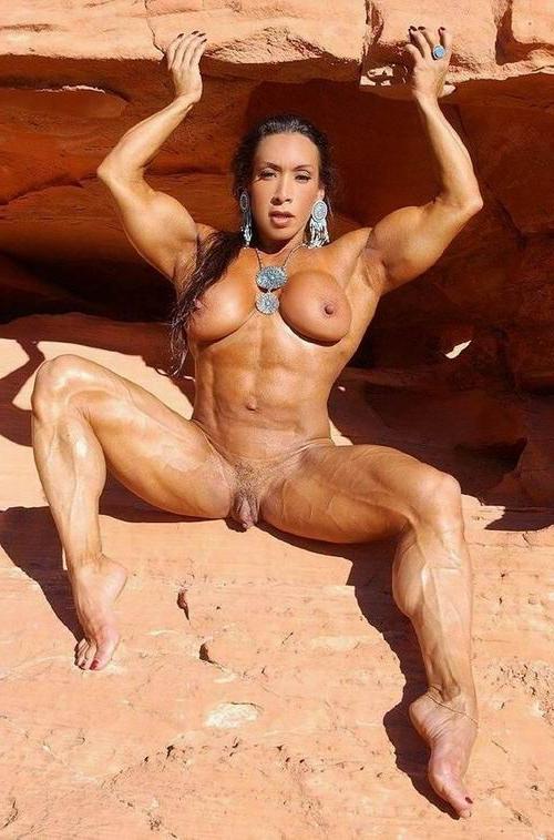 11P Sexy muscular girls