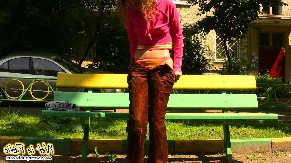 12P Nasty babe pee-soaks her sexy crimson pants behind a car in the yard