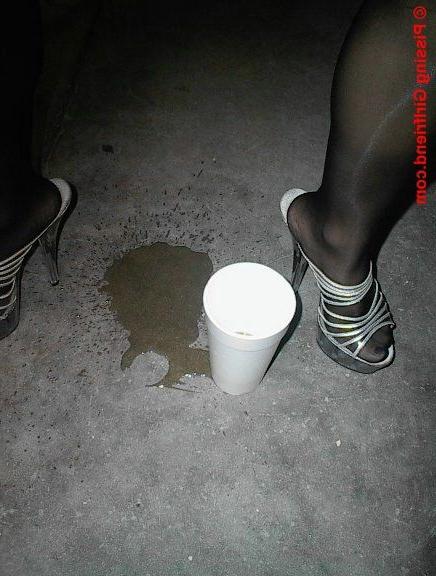 17P Lindsey pissing in a cup
