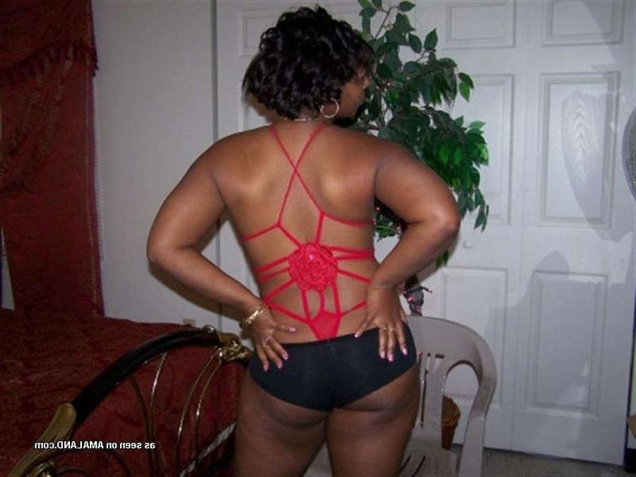 15P Ebony nudes nude in the bedroom