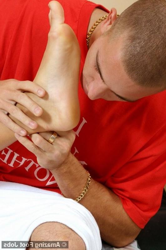 12P Sorority girl gets her toes suckled