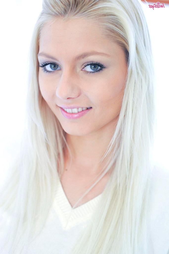 15P Anneli stripping and toying in the bedroom