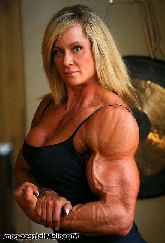 12P Massive ripped muscular Amazon Goddess with impressive physique