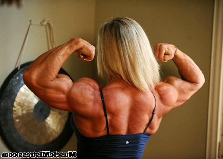 12P Massive ripped muscular Amazon Goddess with impressive physique