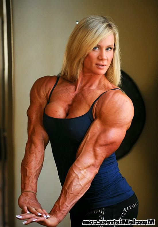 12P Massive ripped muscular Amazon Goddess with impressive physique