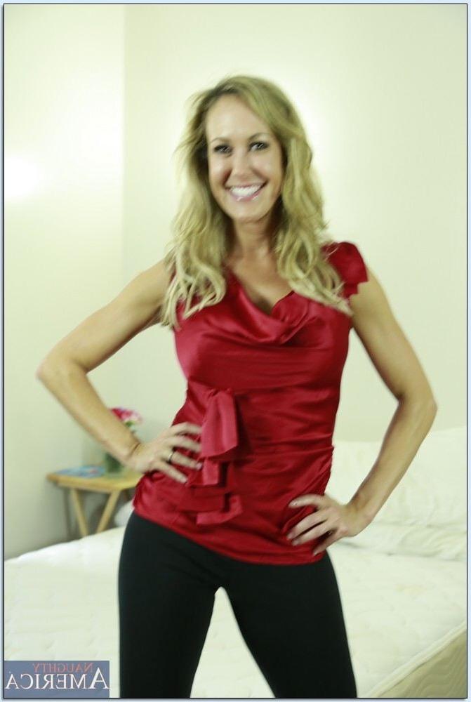 16P Brandi Love goes to visit her younger friend and gets banged