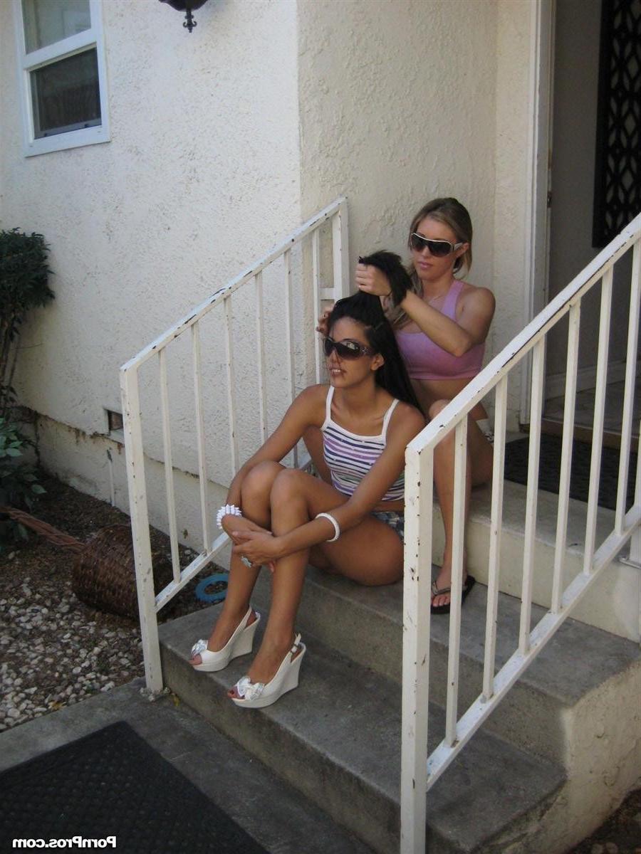 18P Samantha Saint and a brunette share some cock