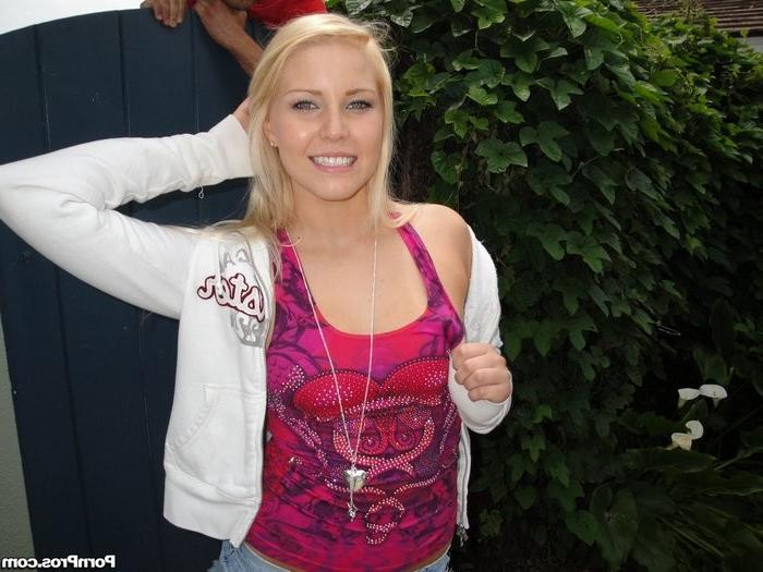 12P Cute Blonde Sexting By Pool