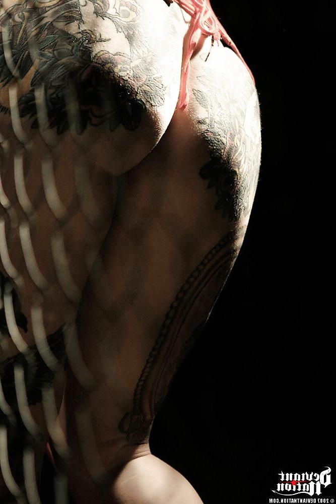 25P Cage Fighter Adahila