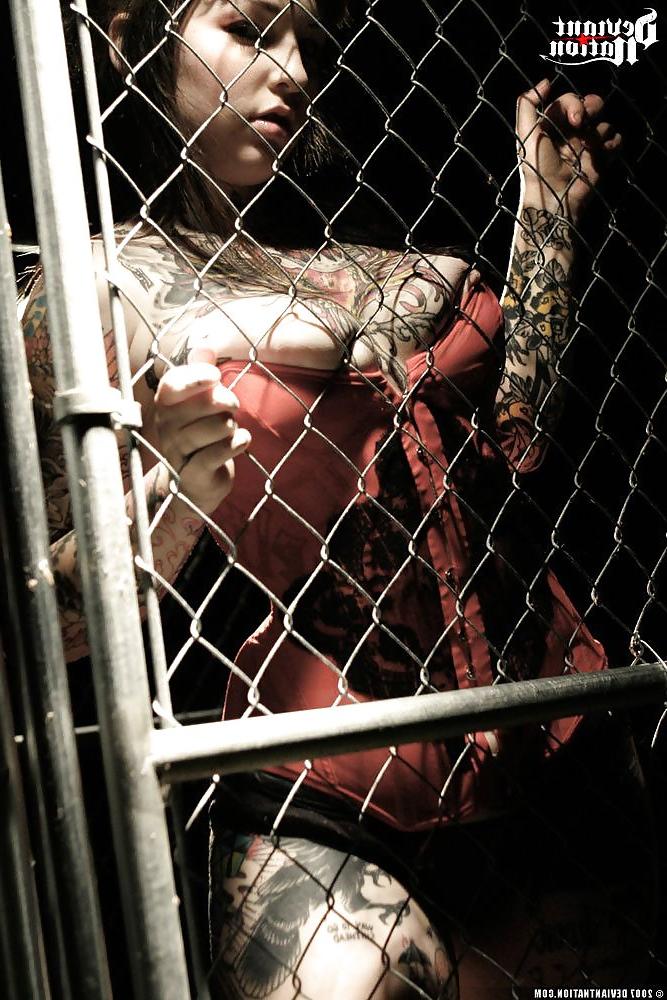 25P Cage Fighter Adahila