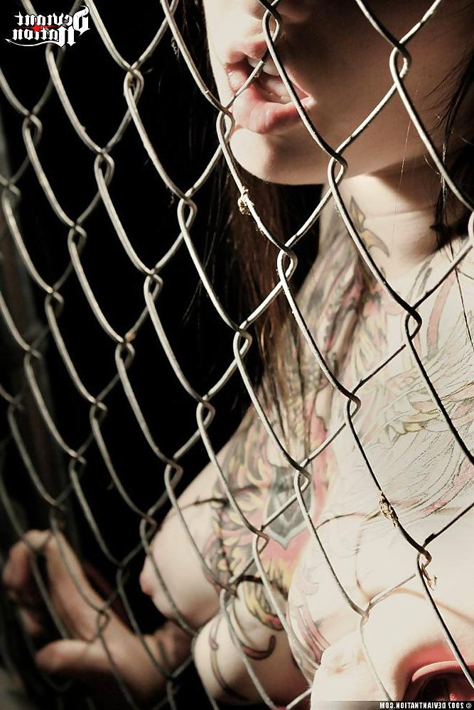 25P Cage Fighter Adahila
