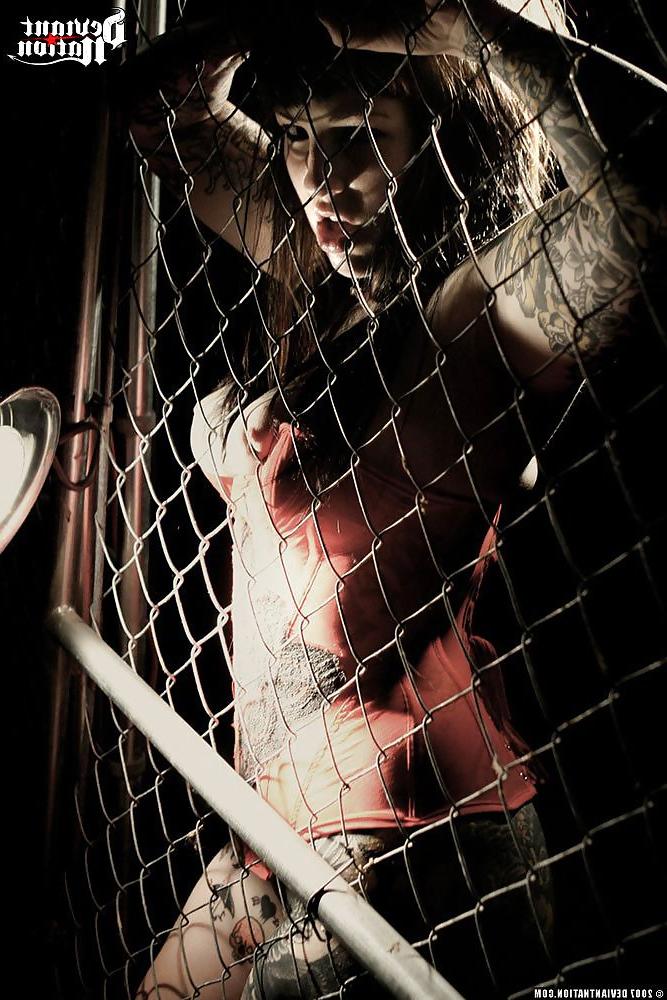 25P Cage Fighter Adahila
