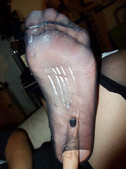 18P Our friend monique and her feet
