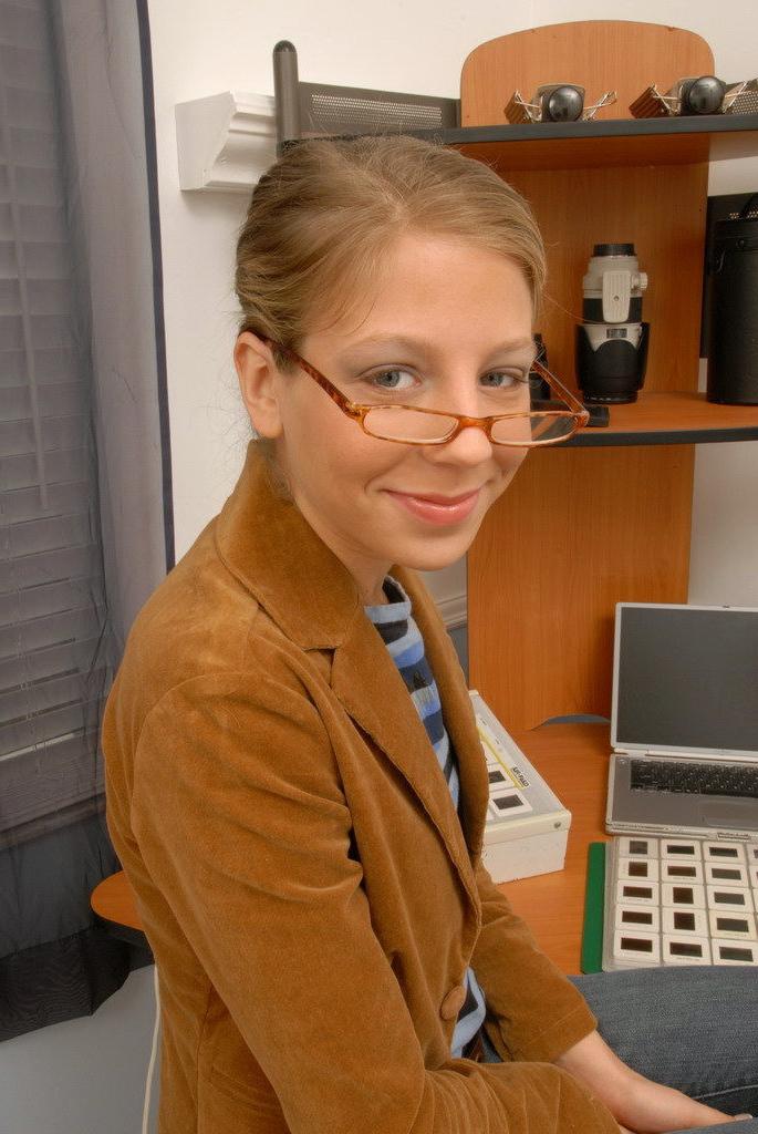 15P Nerdy blonde teen spreading at home