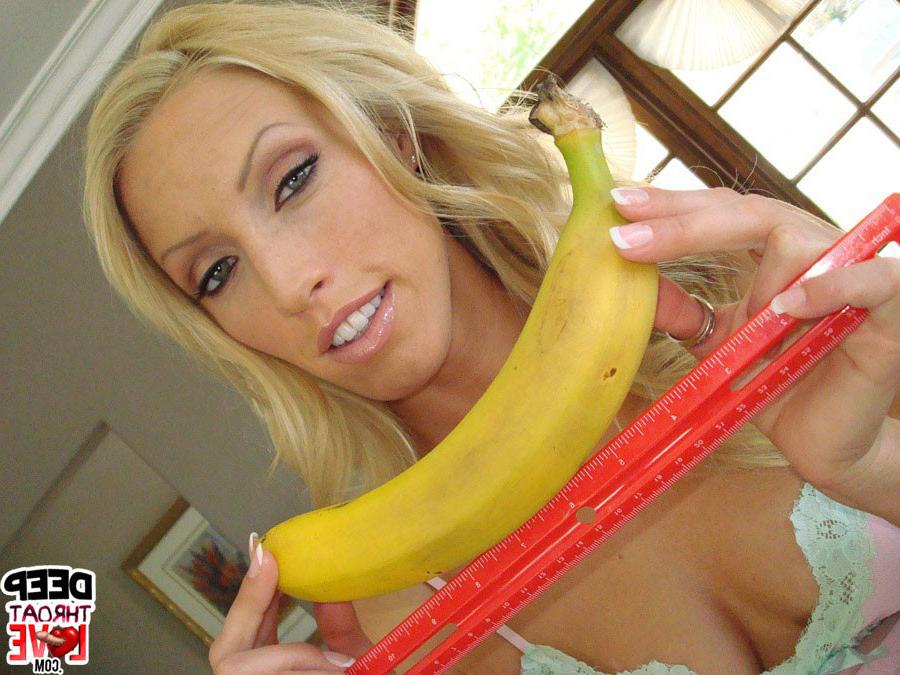 15P Hot Cassie Young suck and fuck on couch